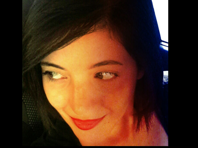 dr-pamela-chrabieh-red-lips-high-heels